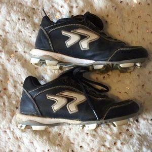 Ringor molded softball cleats size 2 youth